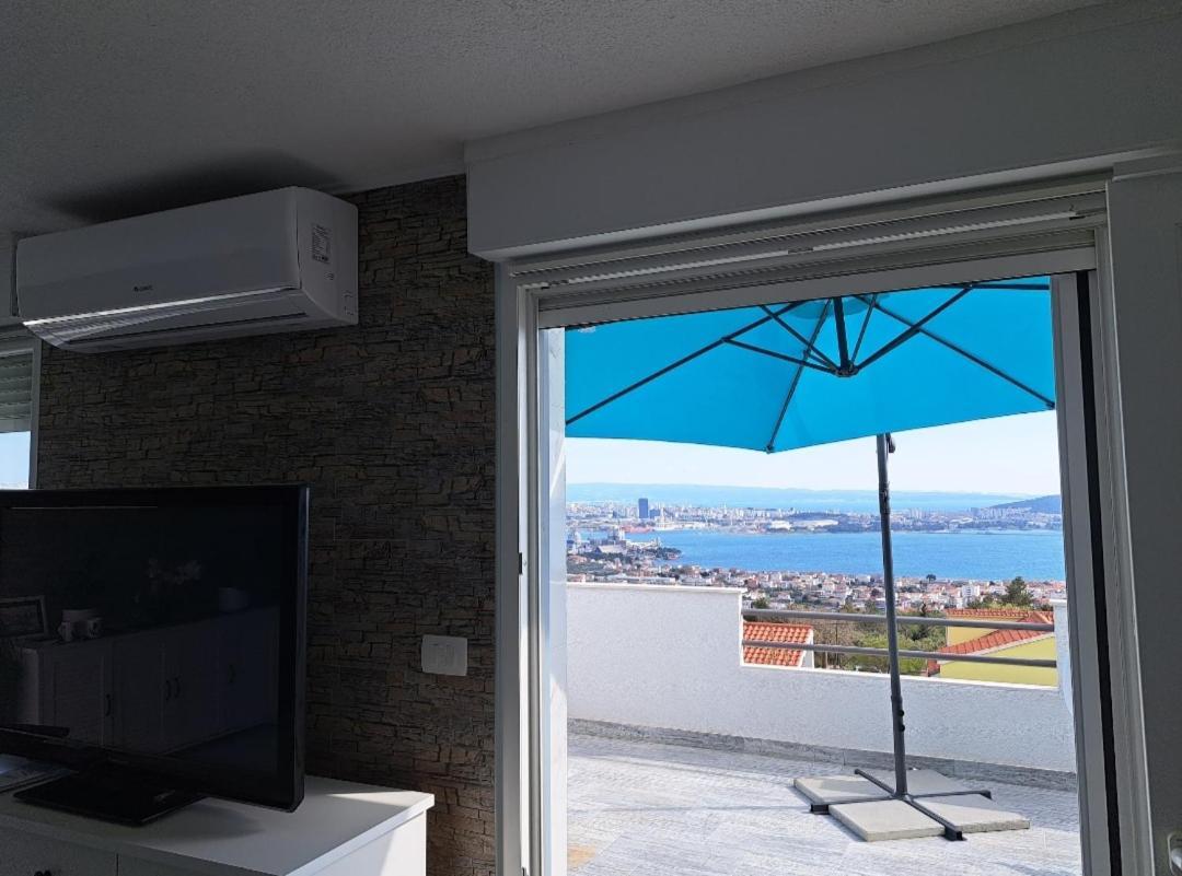 Beautiful Duplex Apartment With View Kastela Exterior photo