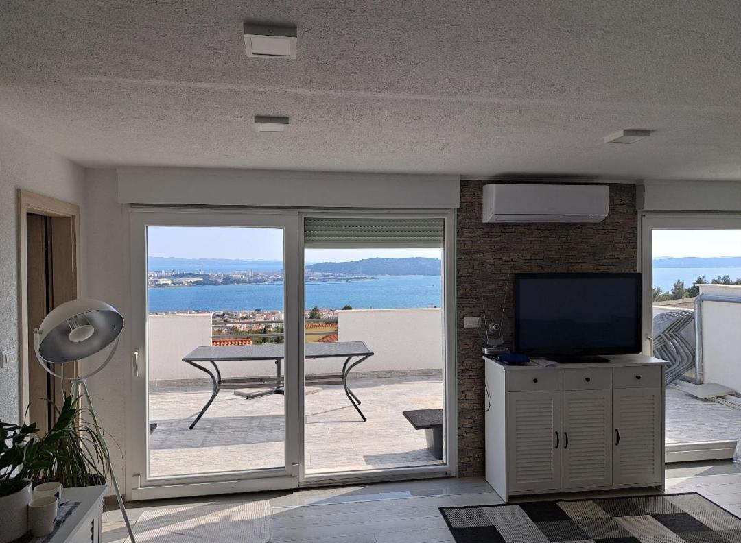 Beautiful Duplex Apartment With View Kastela Exterior photo